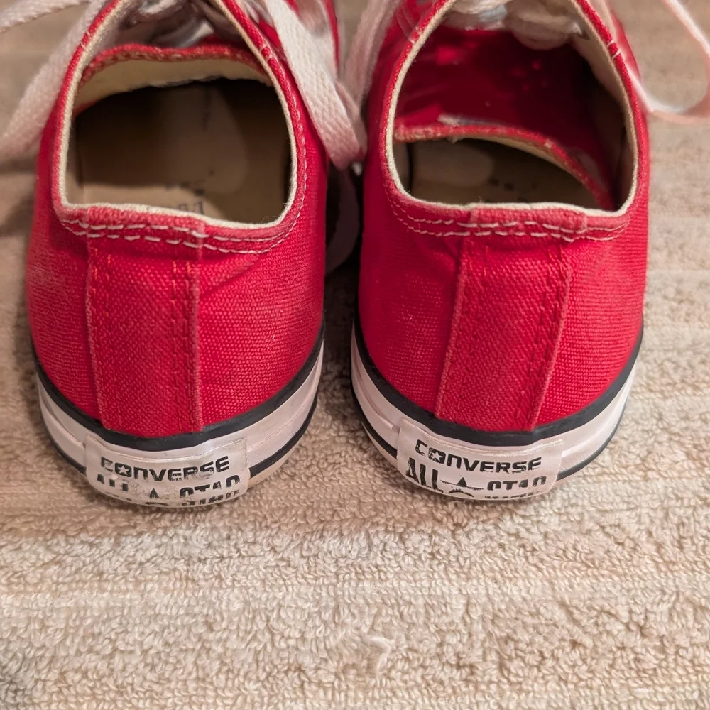 Converse All Star Kids Red Canvas Sneakers Youth Size 3.